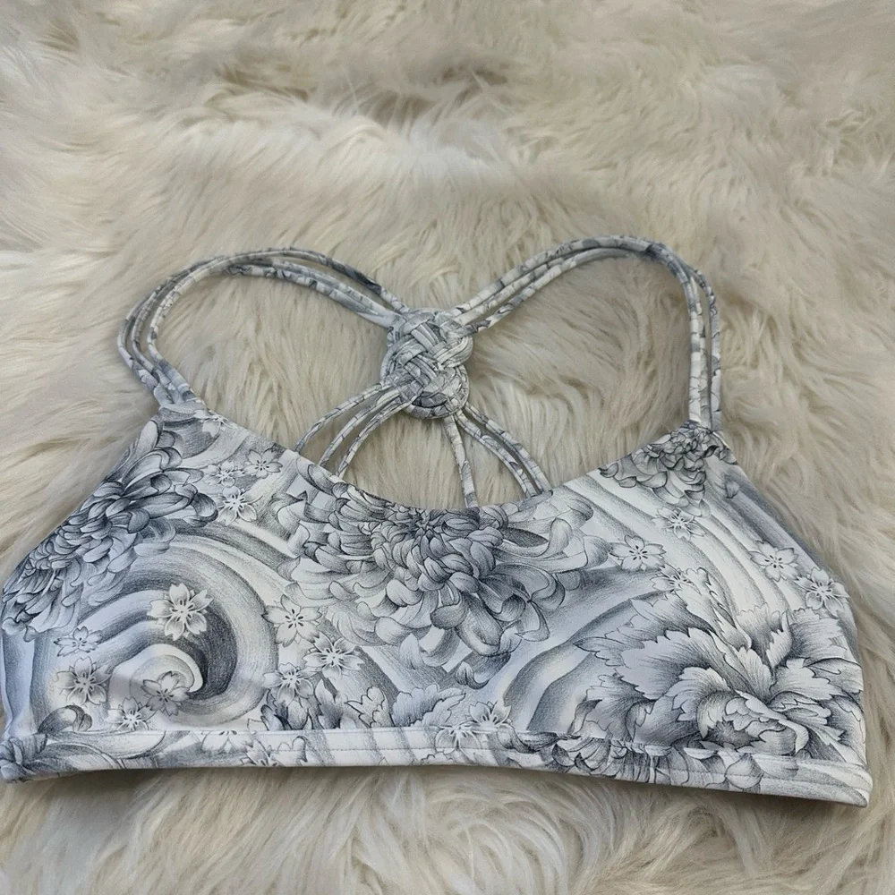 lululemon athletica Love Knot Bra - White Floral
